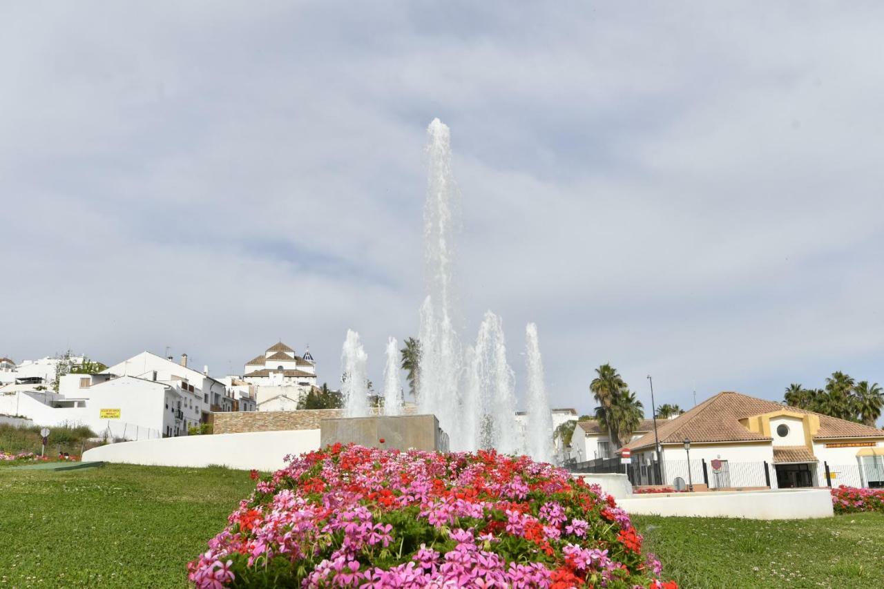 Cubo'S Finca La Rosa Del Zangano Альхаурин-эль-Гранде Экстерьер фото